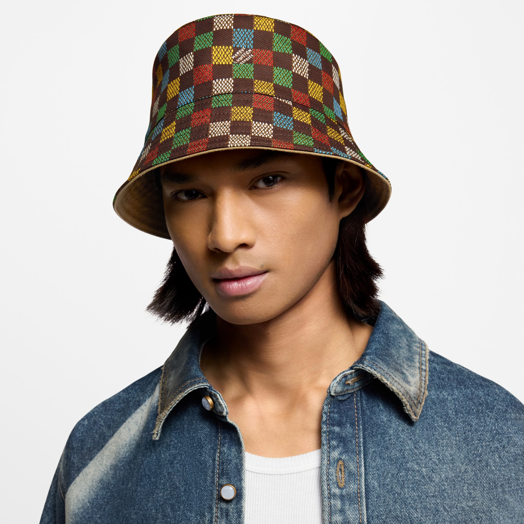 หมวกทรงบัคเก็ตรุ่น LV Vers Damier ใส่ได้ทั้งสองด้าน S00 in ผู้ชาย
