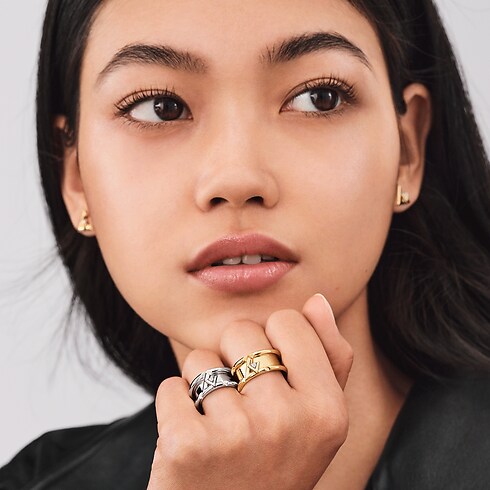 แหวน LV Volt One, เยลโลว์โกลด์และเพชร in จิวเวลรี่'s หมวดหมู่ ไฟน์จิวเวลรี่ทั้งหมด collections by Louis Vuitton (การย่อ/ขยายผลิตภัณฑ์)