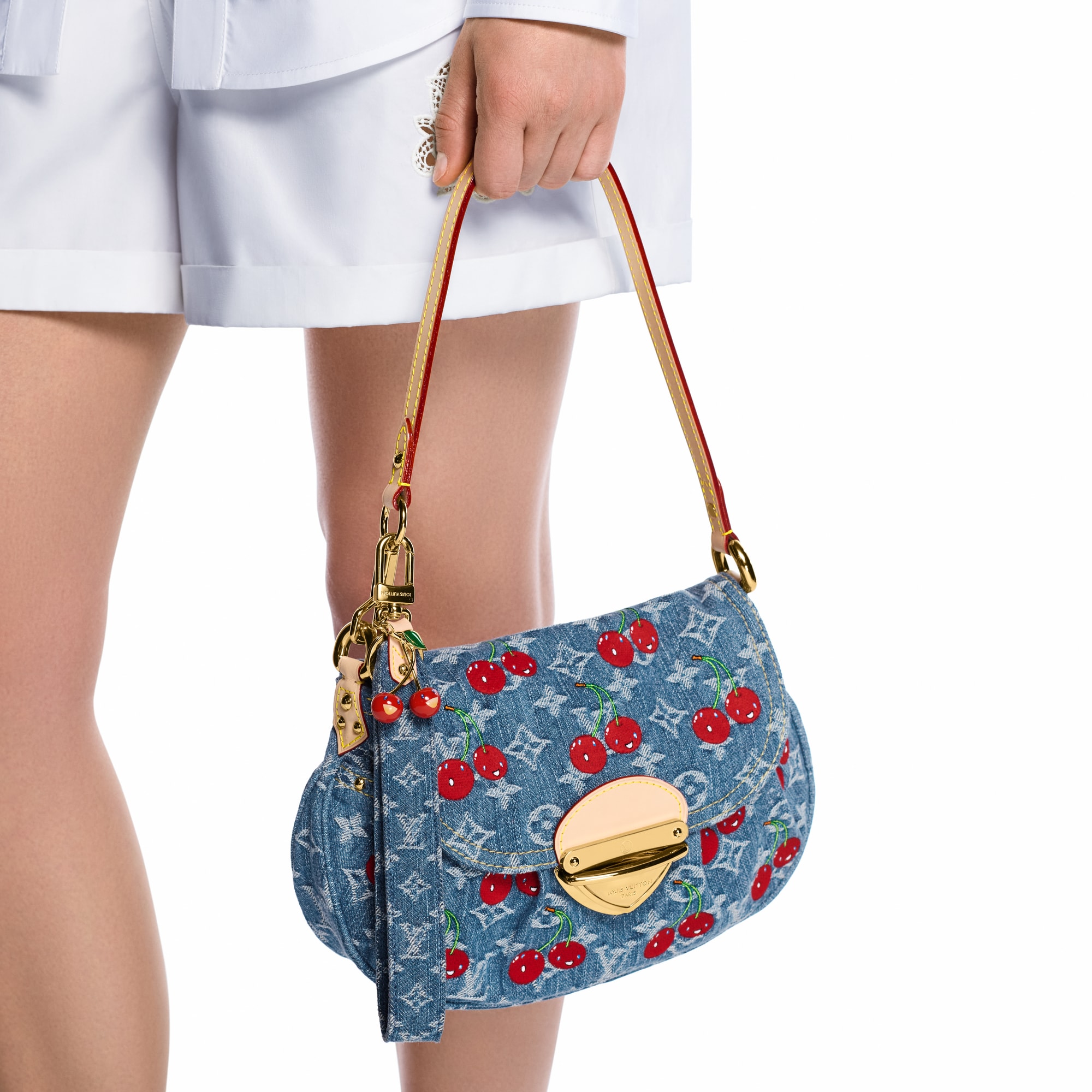 LV x TM - ชาร์มห้อยกระเป๋ารุ่น Denim Cerise Dragonne . in ผู้หญิง