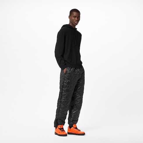 เสื้อฮู้ดประทับลาย LV รุ่น LVSE in ผู้ชาย's เสื้อผ้า เสื้อสเวตเตอร์สำหรับผู้ชาย collections by Louis Vuitton (การย่อ/ขยายผลิตภัณฑ์)