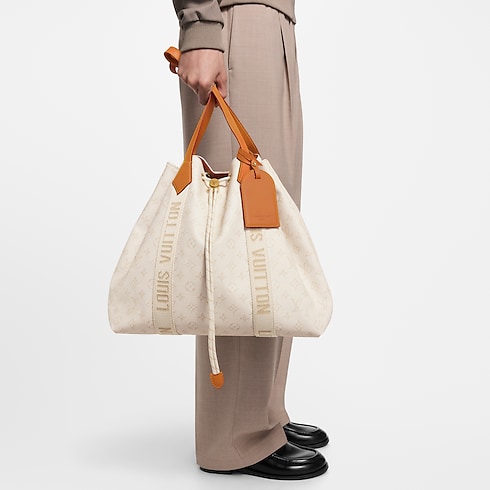 กระเป๋ารุ่น Marina Tote Monogram Other in กระเป๋าและผลิตภัณฑ์เครื่องหนังขนาดเล็ก's สำหรับผู้หญิง ใหม่ล่าสุด collections by Louis Vuitton (การย่อ/ขยายผลิตภัณฑ์)