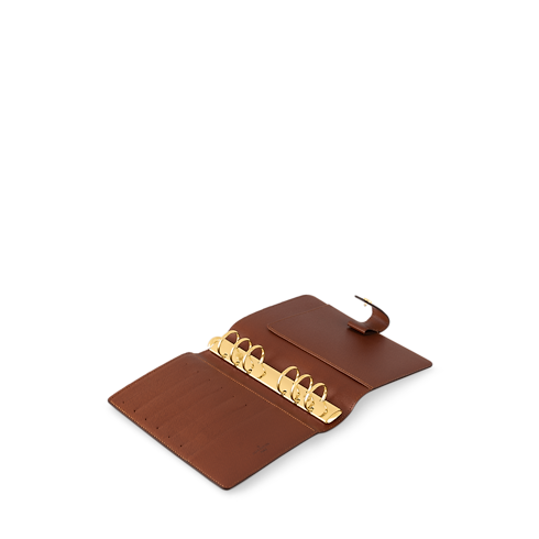 ปกสมุดบันทึกขนาดกลาง Monogram in กระเป๋าและผลิตภัณฑ์เครื่องหนังขนาดเล็ก's รังสรรค์ผลิตภัณฑ์เครื่องหนังในแบบของคุณ } collections by Louis Vuitton (การย่อ/ขยายผลิตภัณฑ์)