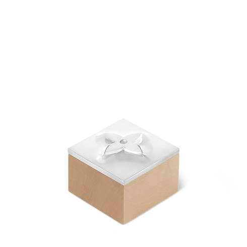 กล่องรุ่น Metalgram in ทรังก์ การเดินทาง และ บ้าน's บ้านและศิลปะการไดนิ่ง การตกแต่ง collections by Louis Vuitton (การย่อ/ขยายผลิตภัณฑ์)