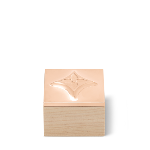 กล่องรุ่น Metalgram in ของขวัญและการสร้างสรรค์ผลงานของคุณ's ของขวัญวันวาเลนไทน์สุภาพสตรี } collections by Louis Vuitton (การย่อ/ขยายผลิตภัณฑ์)