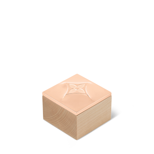 กล่องรุ่น Metalgram in ของขวัญและการสร้างสรรค์ผลงานของคุณ's ของขวัญวันวาเลนไทน์สุภาพสตรี } collections by Louis Vuitton (การย่อ/ขยายผลิตภัณฑ์)