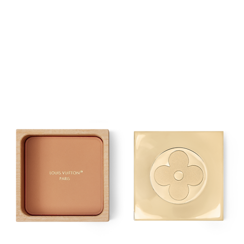 กล่องรุ่น Metalgram in ของขวัญและการสร้างสรรค์ผลงานของคุณ's คู่มือของขวัญวันแม่ } collections by Louis Vuitton (การย่อ/ขยายผลิตภัณฑ์)