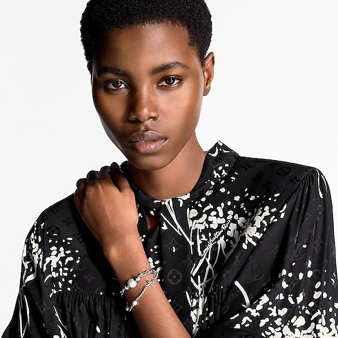 สร้อยข้อมือ Midnight Pearl . in ผู้หญิง's แฟชั่นจิวเวลรี่ สร้อยข้อมือและกำไลข้อมือสำหรับผู้หญิง collections by Louis Vuitton (การย่อ/ขยายผลิตภัณฑ์)