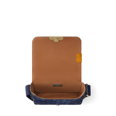 Mini Bastille G77 in ผู้ชาย's กระเป๋า กระเป๋าสำหรับผู้ชาย collections by Louis Vuitton (การย่อ/ขยายผลิตภัณฑ์)