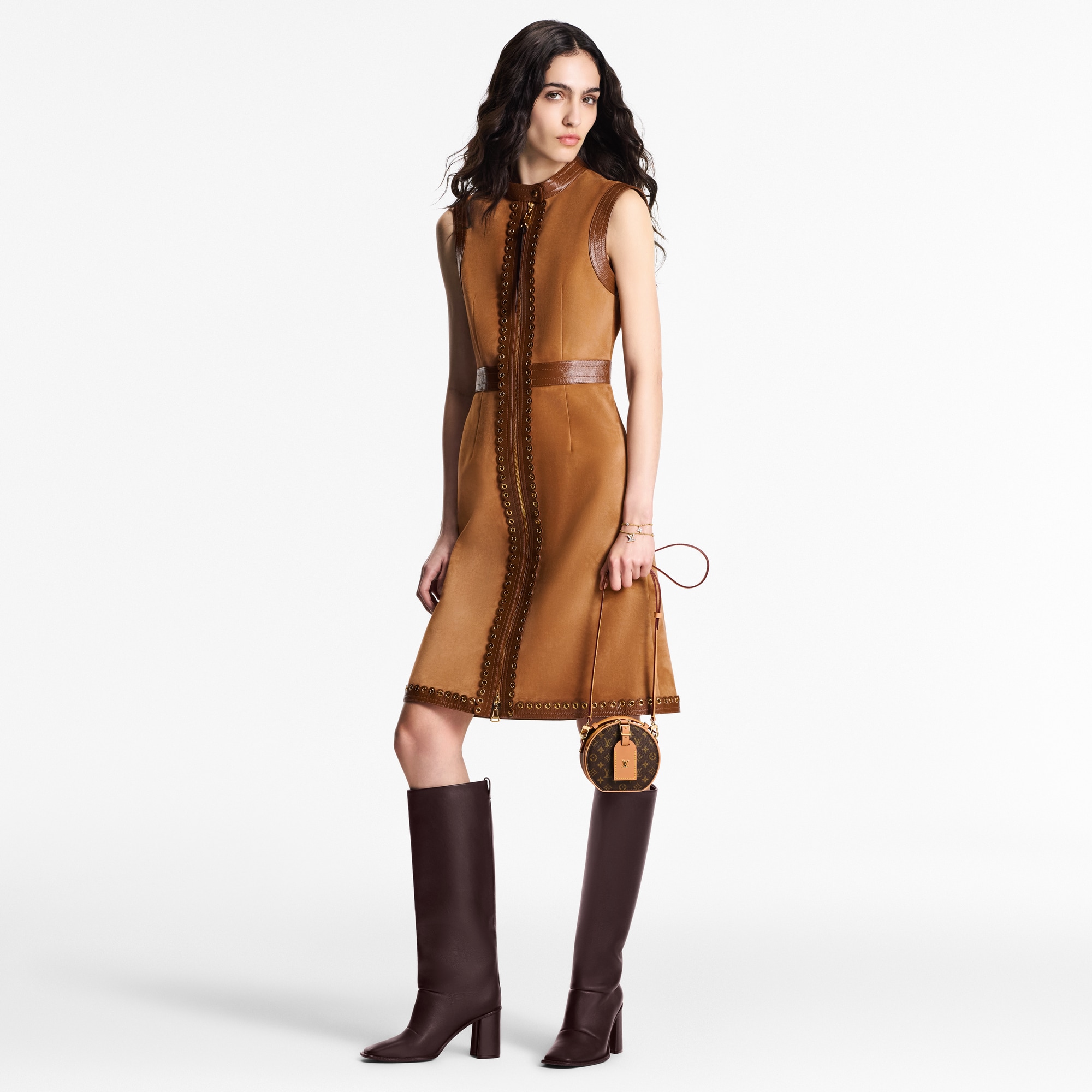 กระเป๋ารุ่น Mini Boîte Chapeau Monogram in ผู้หญิง