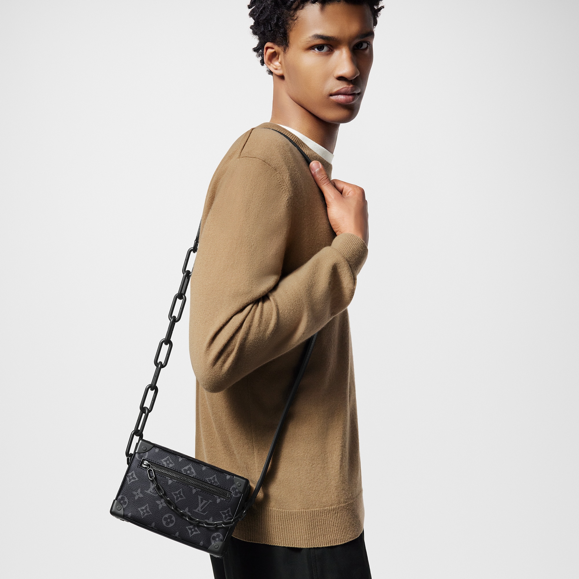 กระเป๋ารุ่น Mini Soft Trunk  Monogram Eclipse in ผู้ชาย