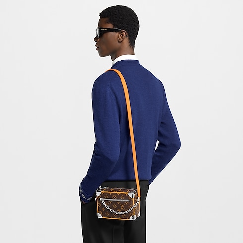 กระเป๋ารุ่น Mini Soft Trunk G73 in กระเป๋าและผลิตภัณฑ์เครื่องหนังขนาดเล็ก's สำหรับผู้ชาย ผลิตภัณฑ์ใหม่ล่าสุด collections by Louis Vuitton (การย่อ/ขยายผลิตภัณฑ์)