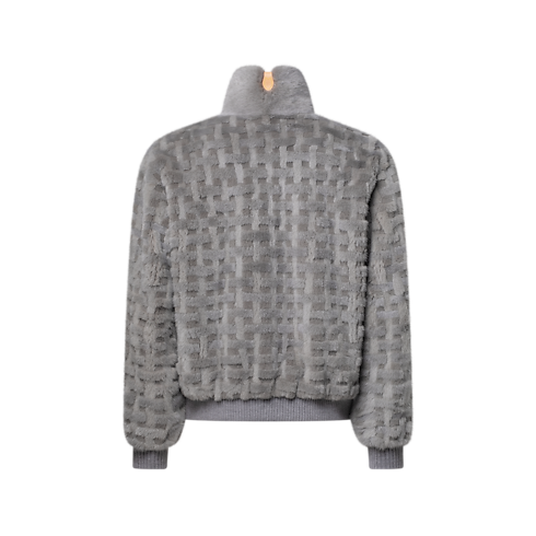 เสื้อวอร์มขนมิงค์ in ผู้ชาย's เสื้อผ้า เสื้อผ้าสำหรับผู้ชาย collections by Louis Vuitton (การย่อ/ขยายผลิตภัณฑ์)