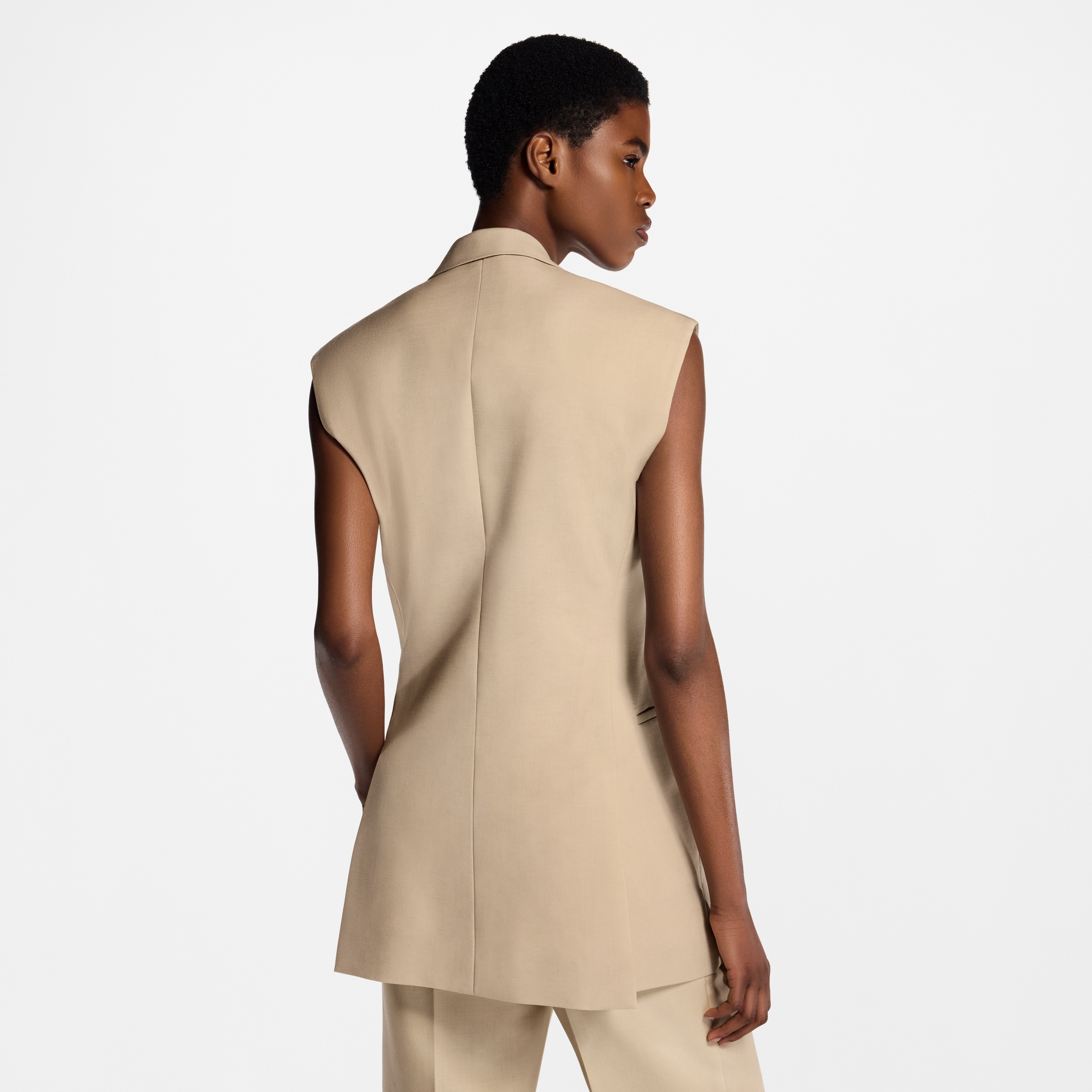 เสื้อเบลเซอร์แขนกุดตกแต่งดีเทลลาย Monogram  in ผู้หญิง