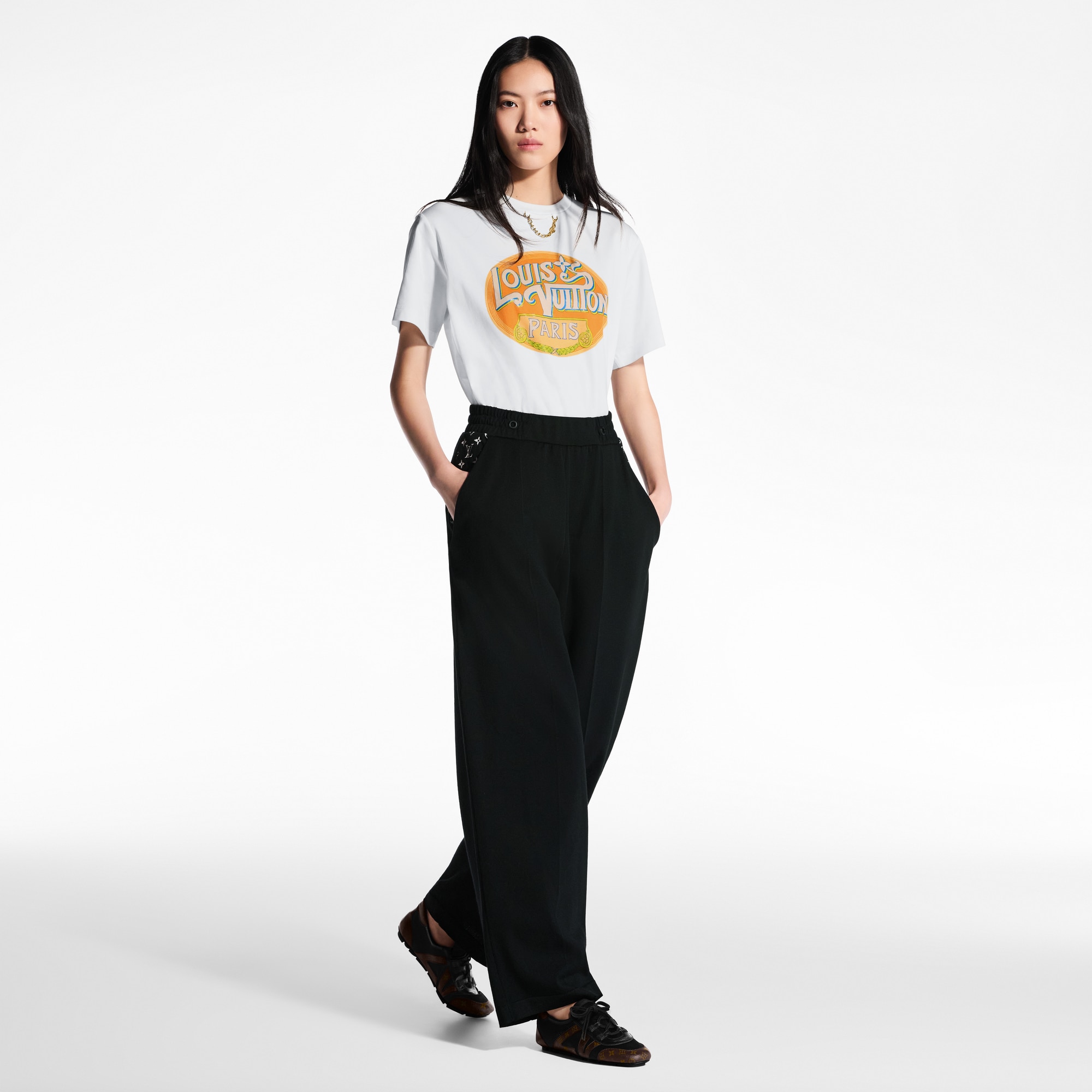 กางเกงจ๊อกกิ้งขากว้างแต่งดีเทลลาย Monogram  in Women