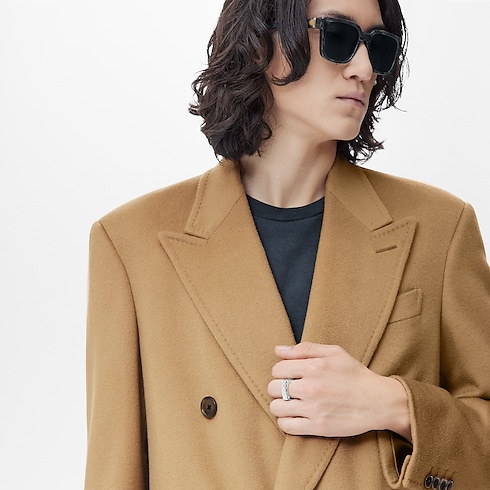 แหวน Monogram Bold . in ผู้ชาย's แอคเซสเซอรี่ ผลิตภัณฑ์ใหม่ประจำฤดูกาล collections by Louis Vuitton (การย่อ/ขยายผลิตภัณฑ์)