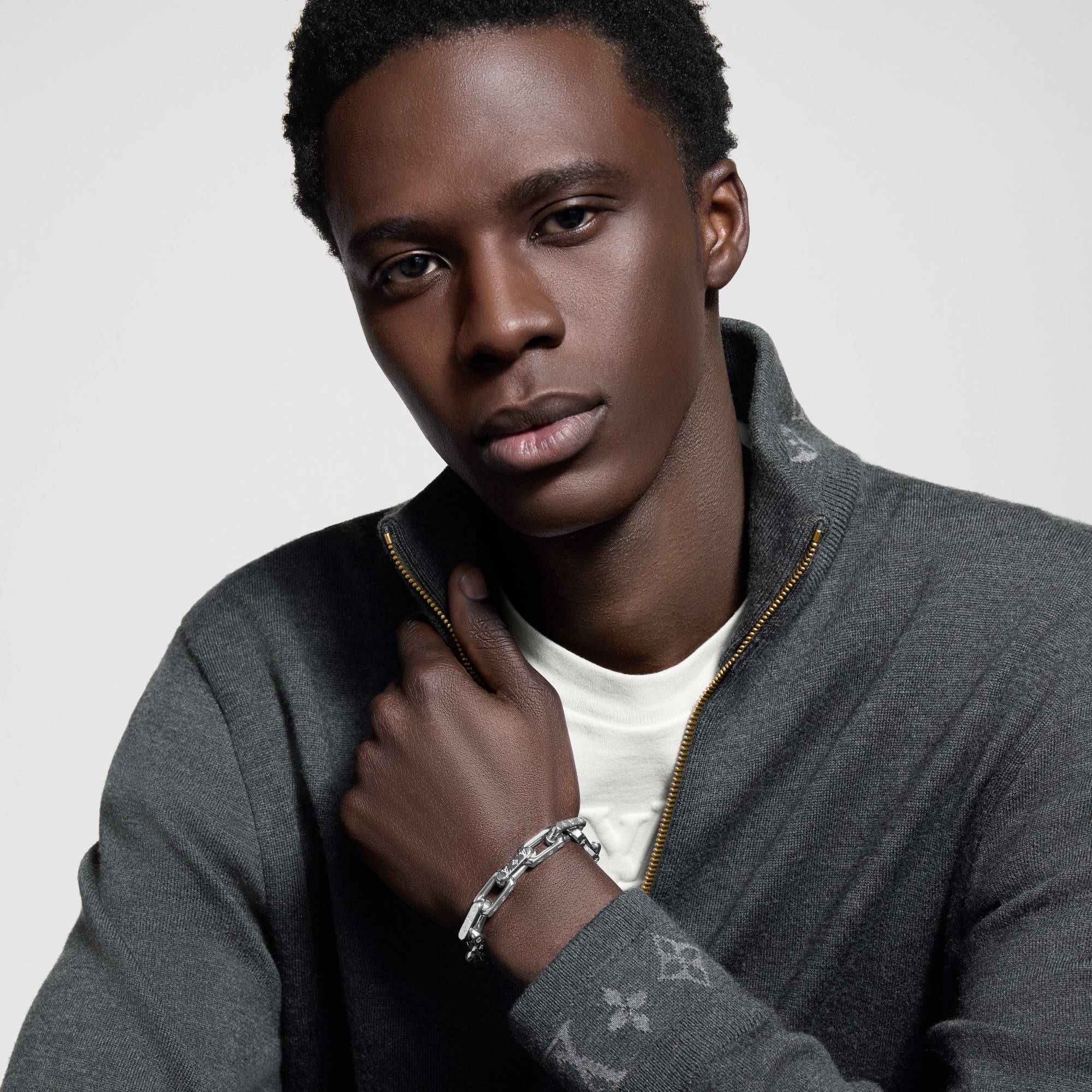 สร้อยข้อมือ Monogram Chain . in ผู้ชาย