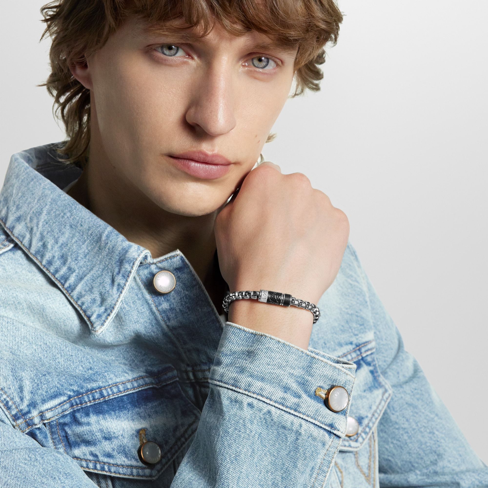 สร้อยข้อมือ Monogram Chain . in ผู้ชาย