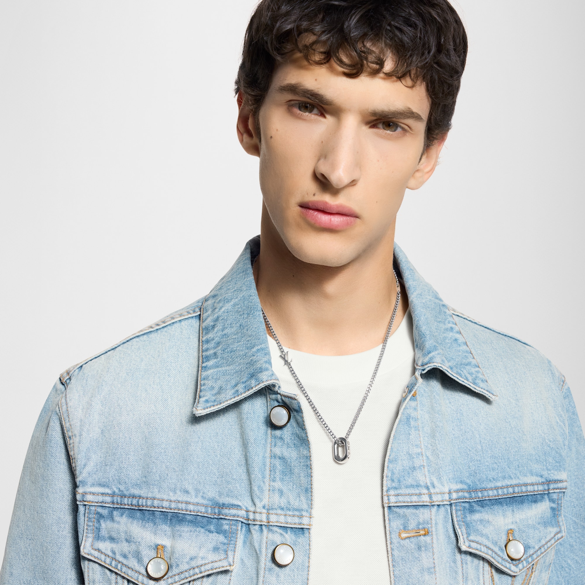 จี้ Monogram Chain . in ผู้ชาย