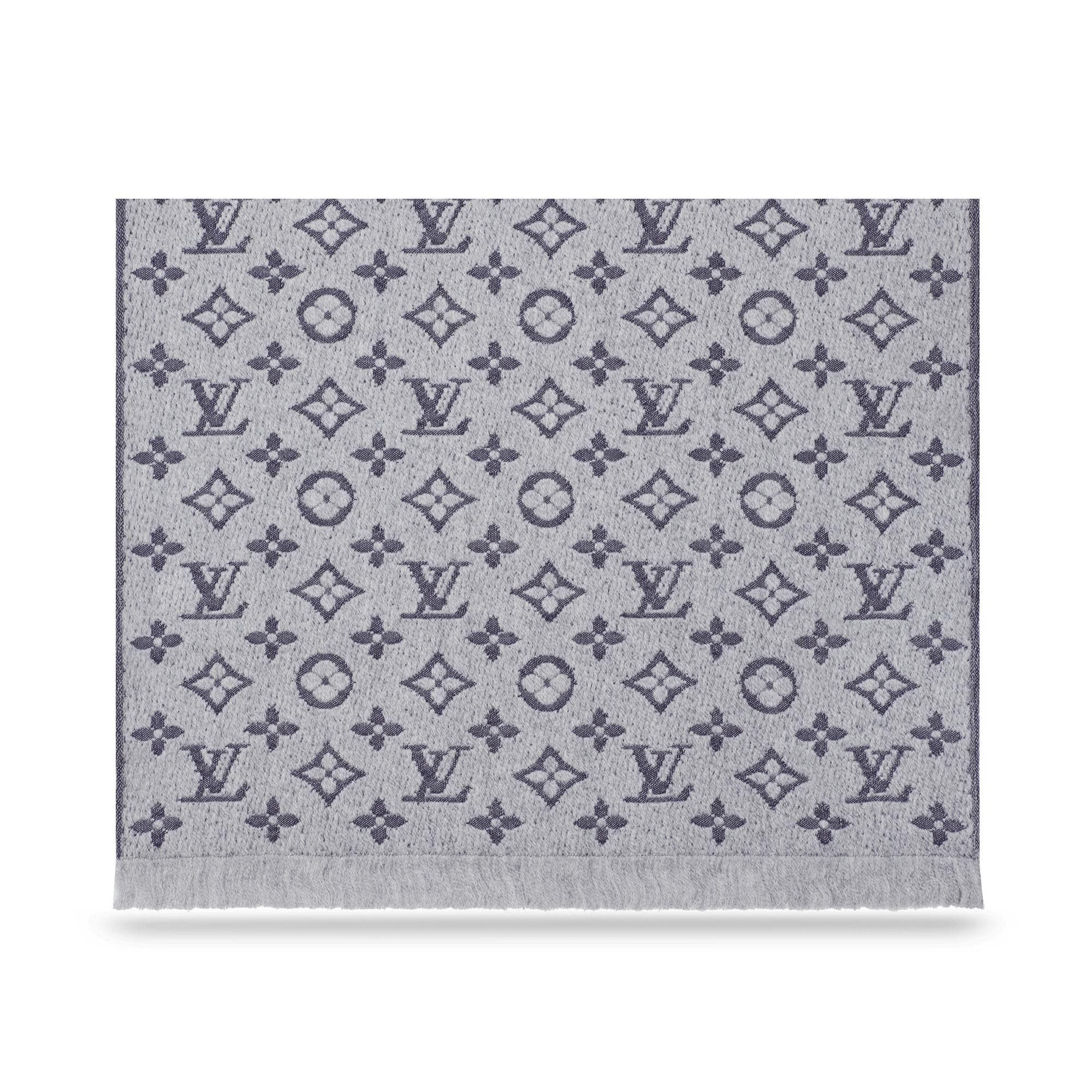 ผ้าพันคอรุ่น MONOGRAM CLASSIC  . in ผู้ชาย