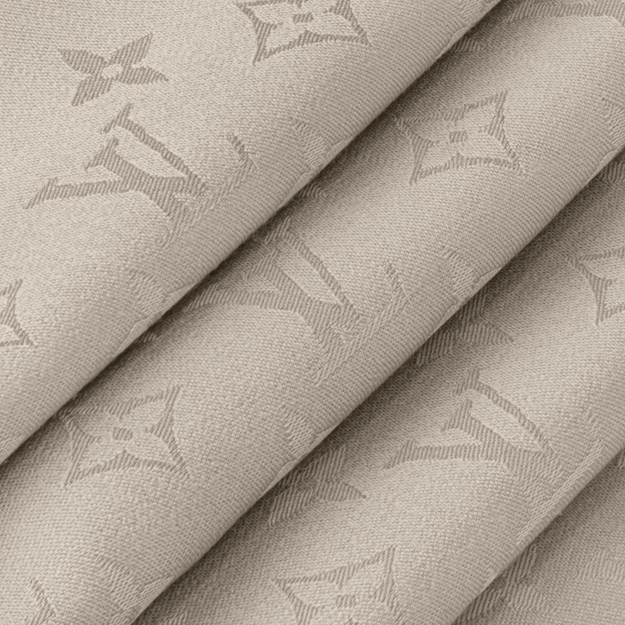 ผ้าคลุมไหล่รุ่น Monogram Shine . in ผู้หญิง