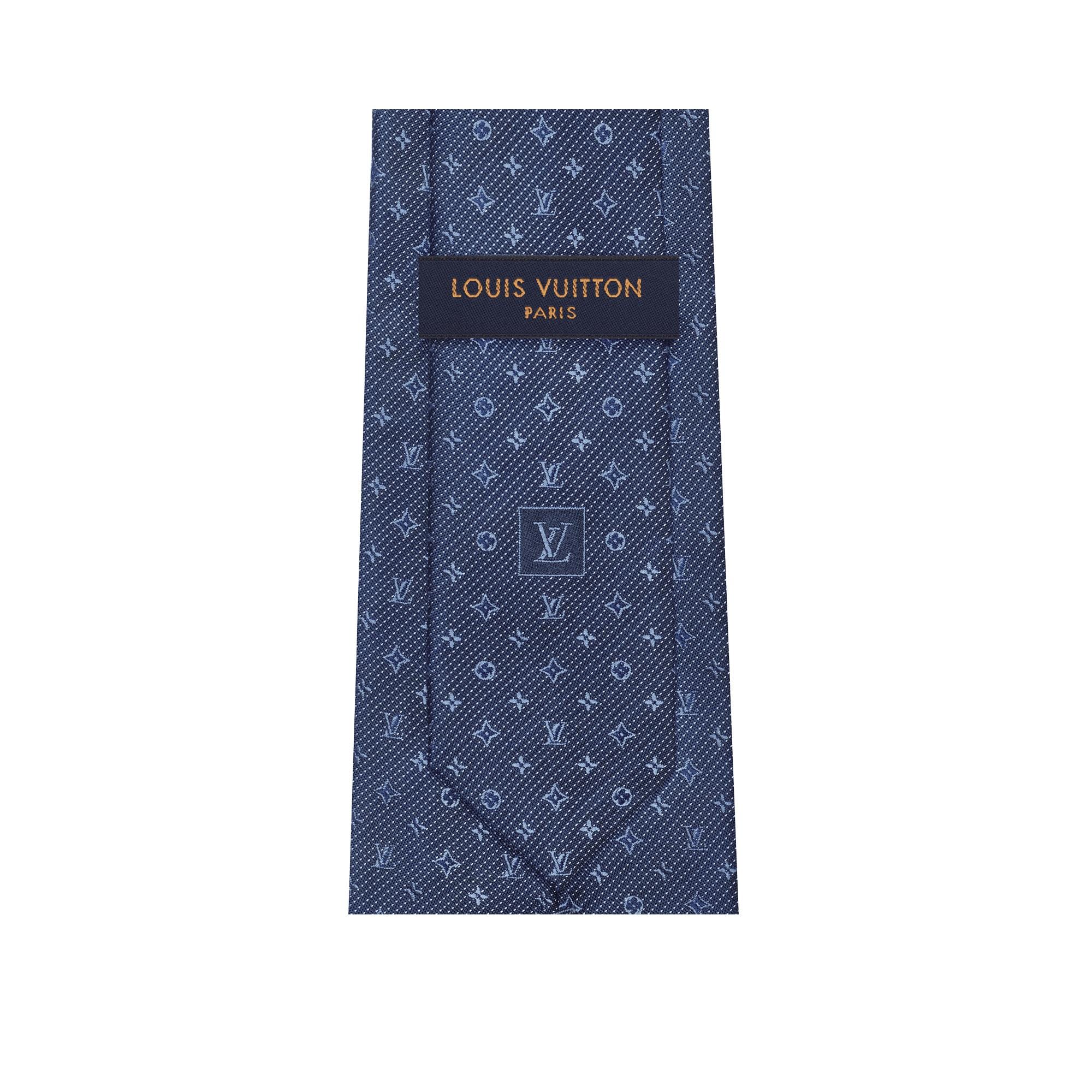 เนคไทรุ่น Monogram Classic  . in ผู้ชาย