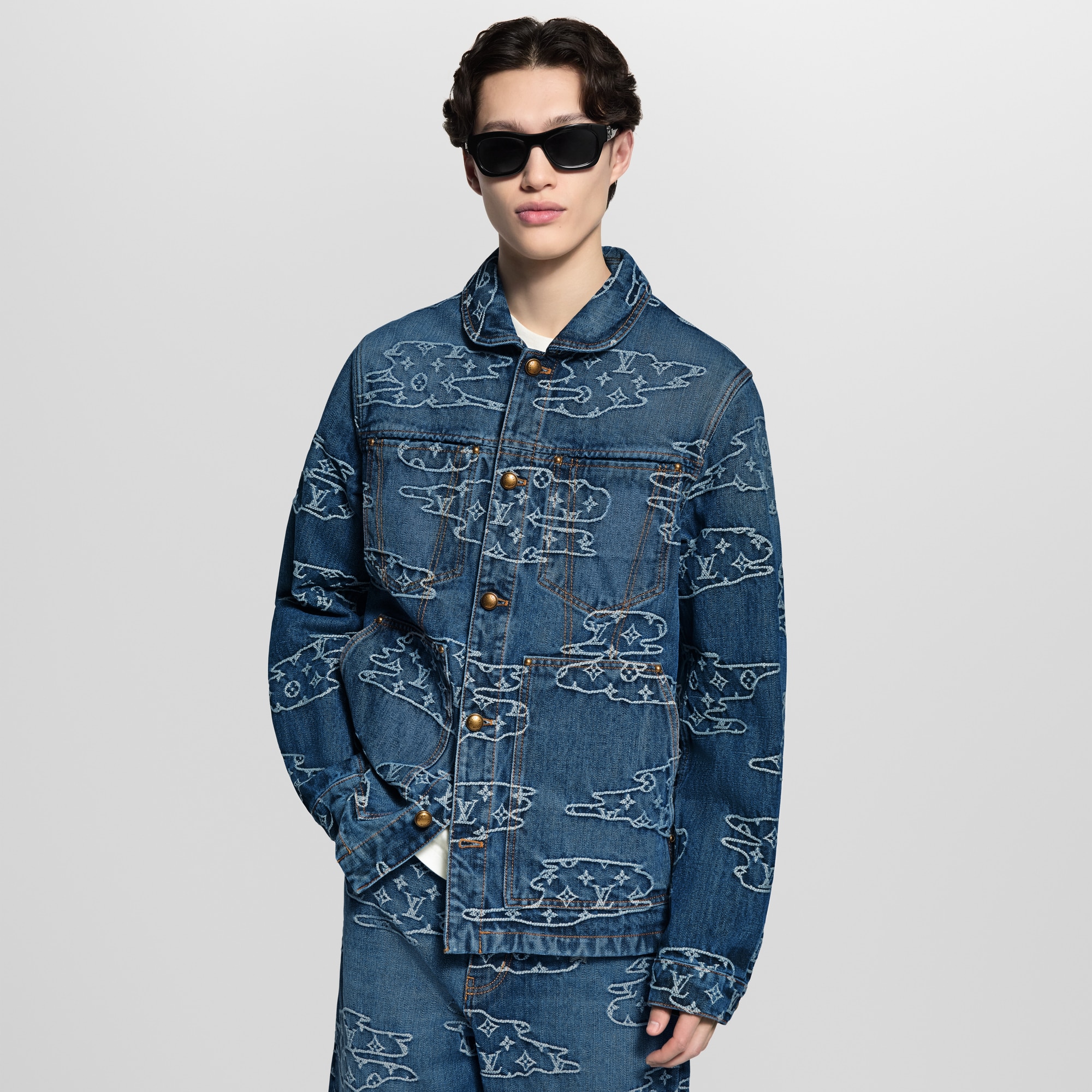 เสื้อแจ็คเก็ตบลูซงเดนิมสไตล์ Workwear ลาย Monogram  in ผู้ชาย