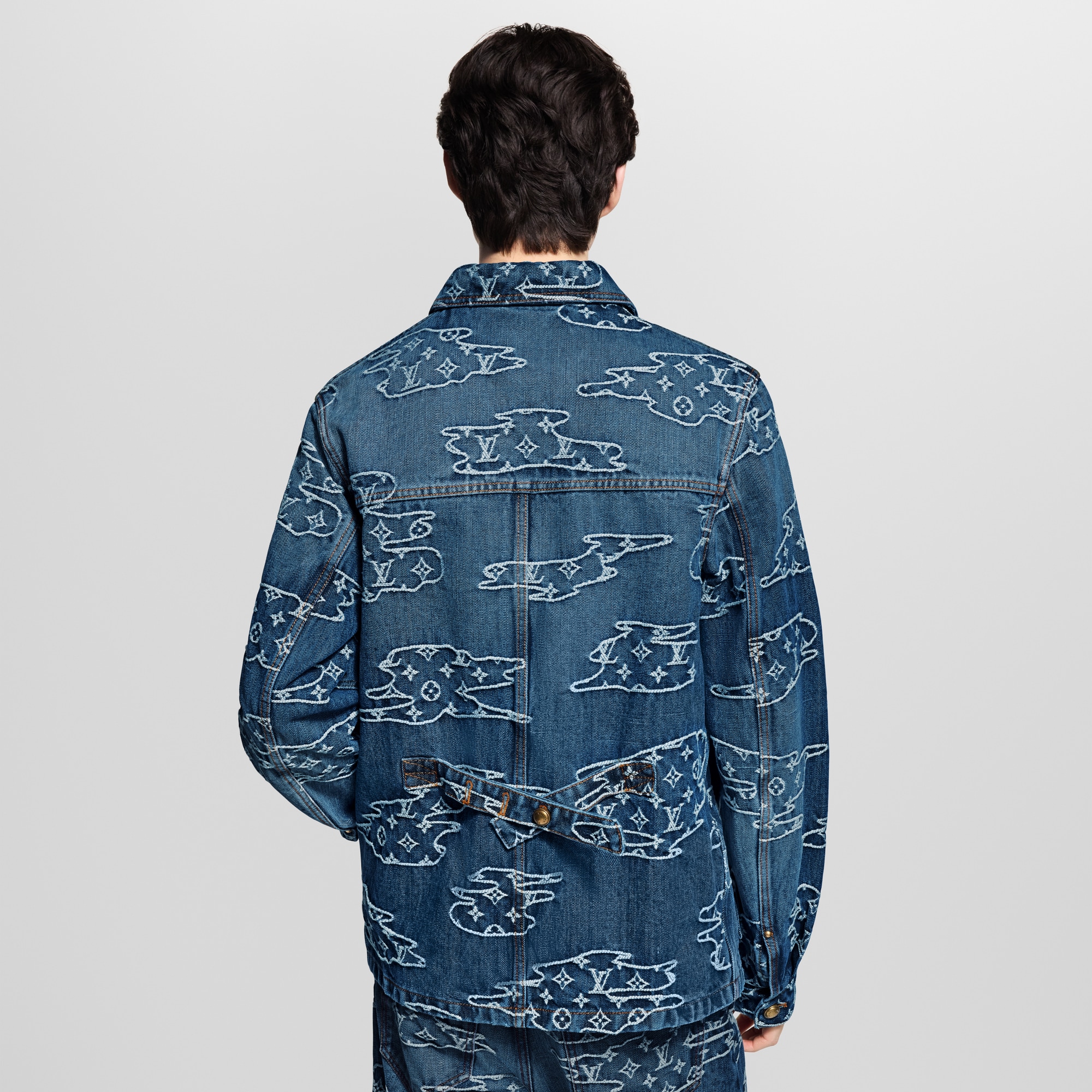 เสื้อแจ็คเก็ตบลูซงเดนิมสไตล์ Workwear ลาย Monogram  in ผู้ชาย