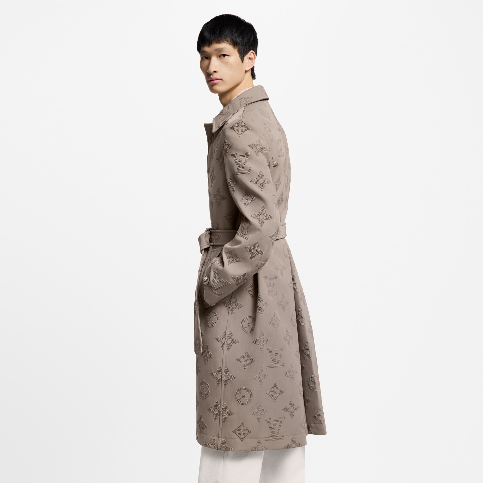 เสื้อกันฝนสไตล์ Dandy ปักลาย Monogram  in ผู้ชาย
