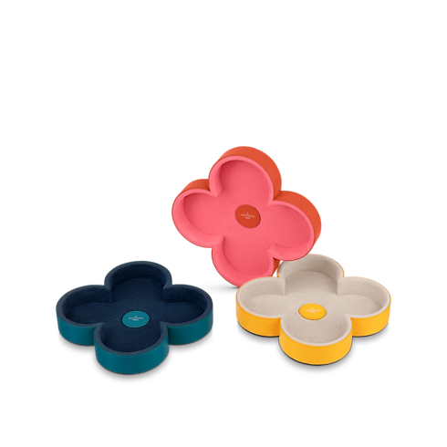 กล่อง Monogram Flower Trinket Bowl . in ทรังก์ การเดินทาง และ บ้าน's ไฮไลท์ แคมเปญ Art of Living collections by Louis Vuitton (การย่อ/ขยายผลิตภัณฑ์)