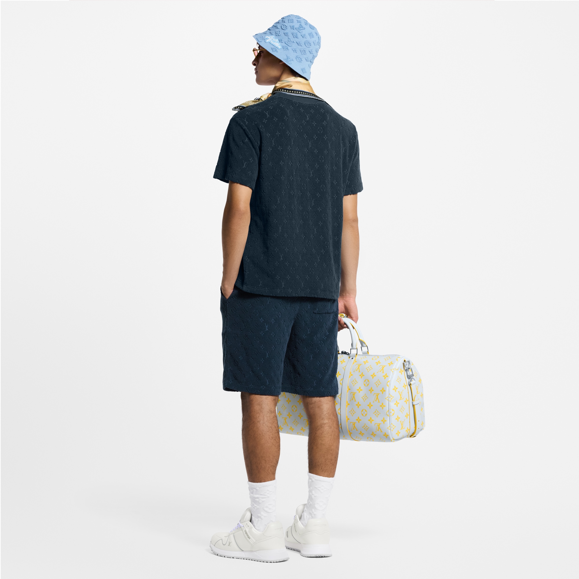 เสื้อยืดผ้า French Terry ลาย Monogram  in ผู้ชาย