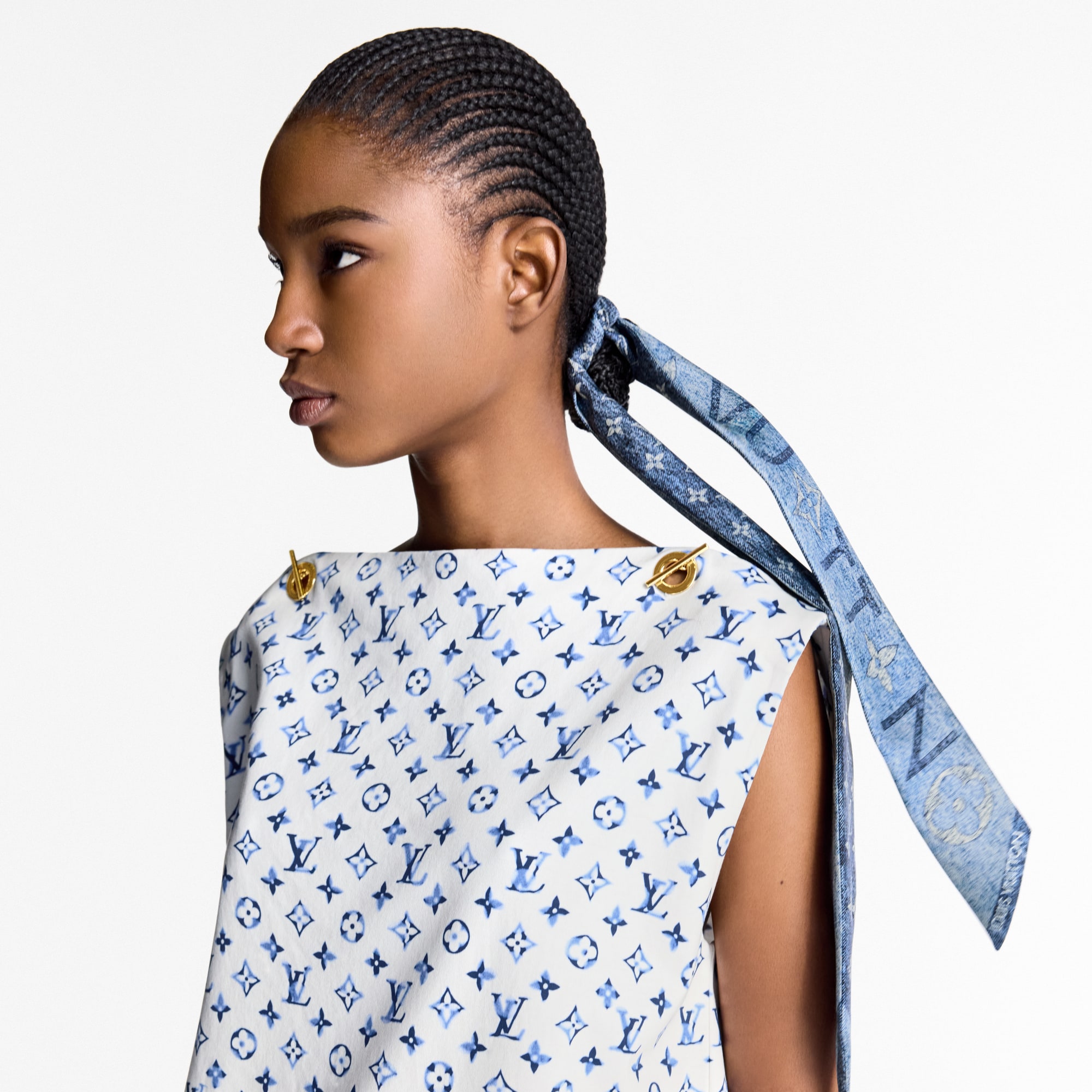 ผ้า BB Bandeau รุ่น Monogram Infinity Denim . in ผู้หญิง