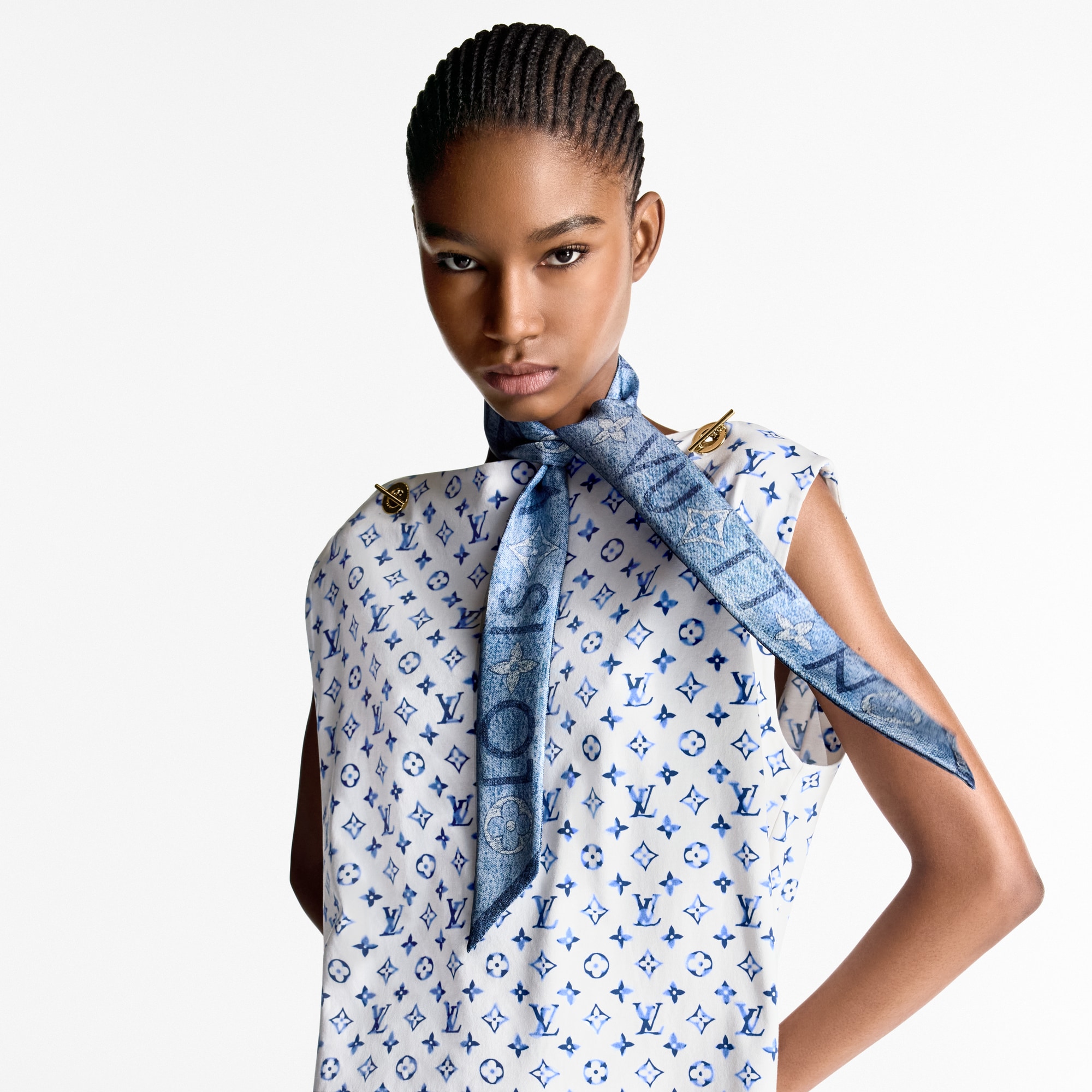 ผ้า BB Bandeau รุ่น Monogram Infinity Denim . in ผู้หญิง