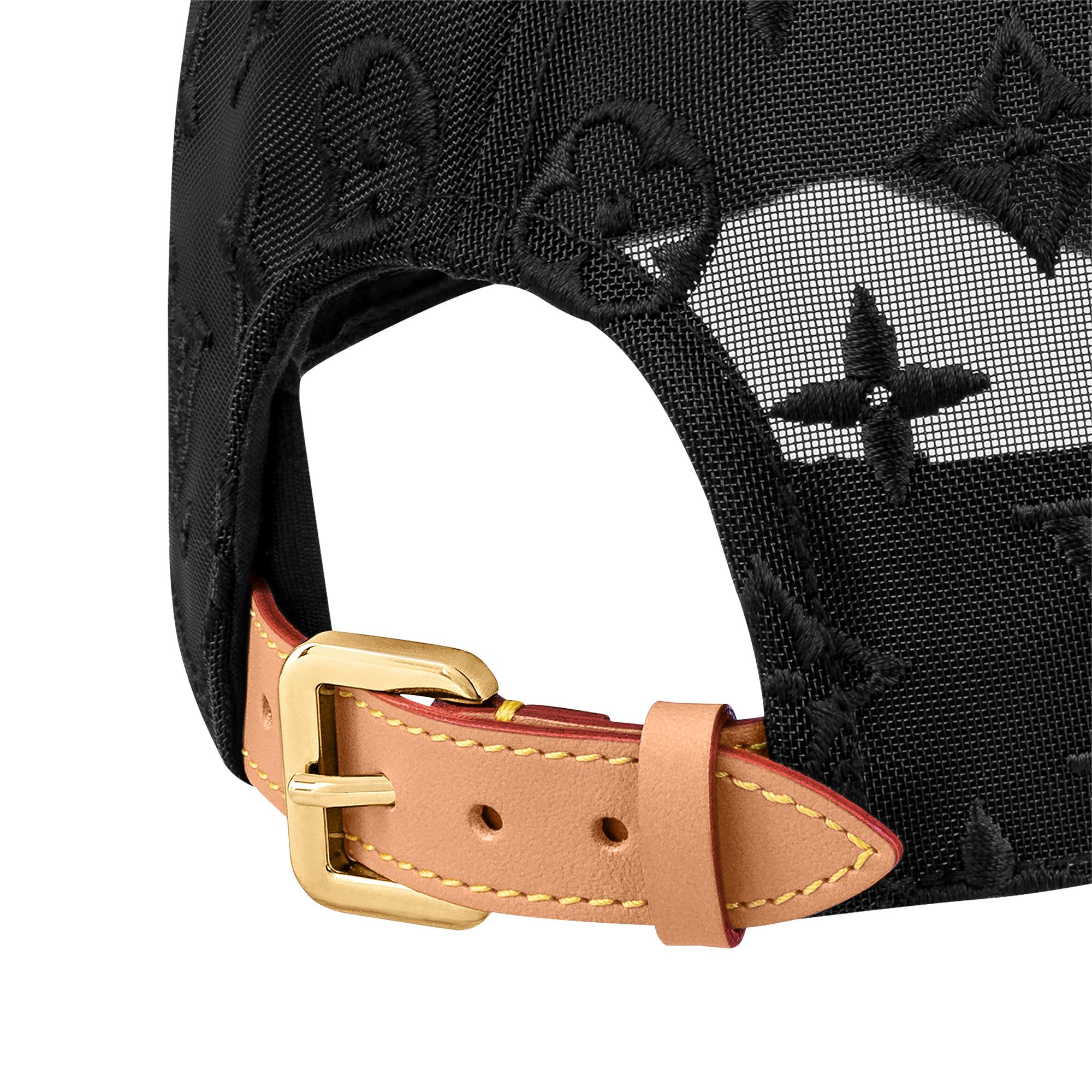 หมวกเบสบอลรุ่น Monogram Mesh . in ผู้ชาย