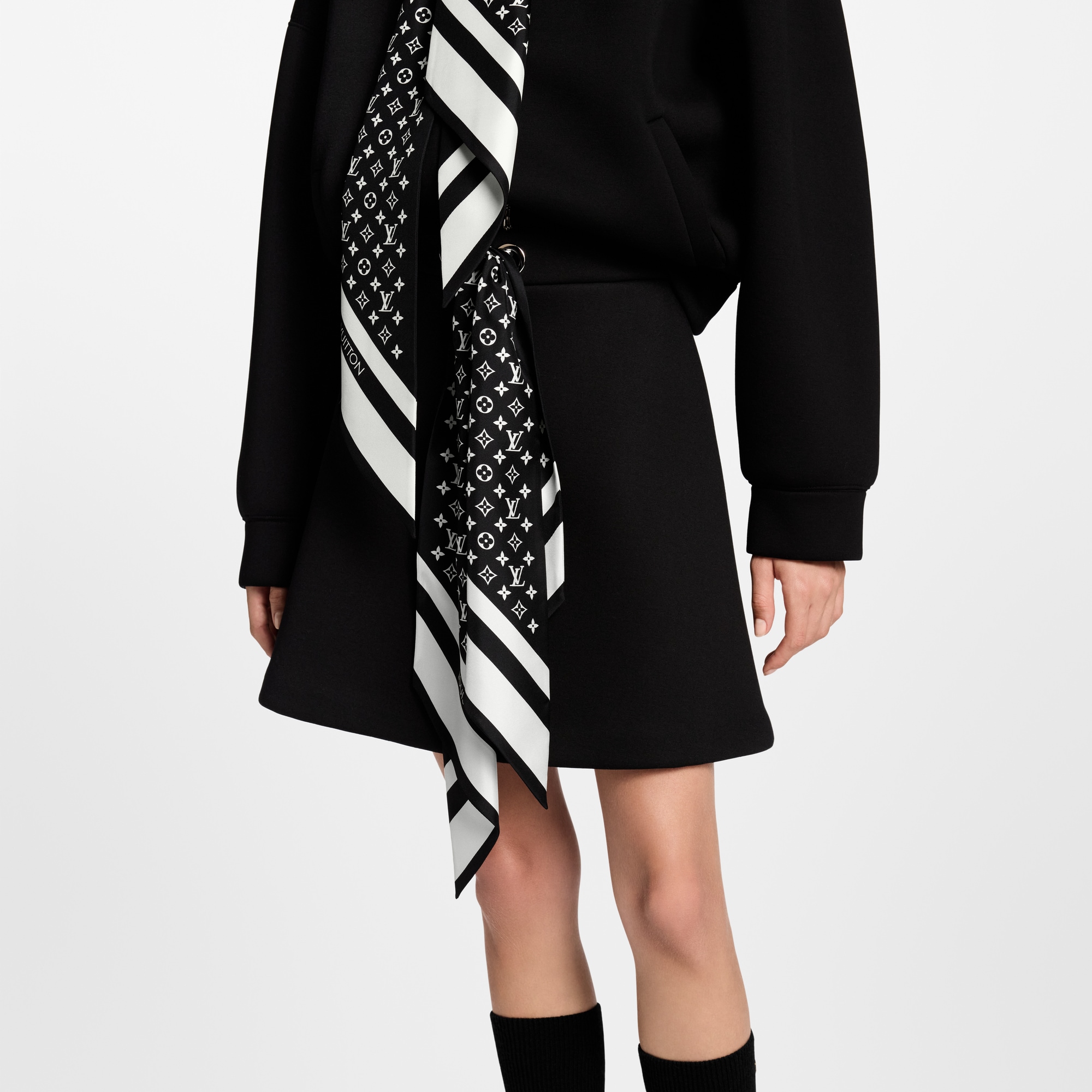 กระโปรงมินิสเกิร์ตแต่งผ้าพันคอลาย Monogram  in ผู้หญิง