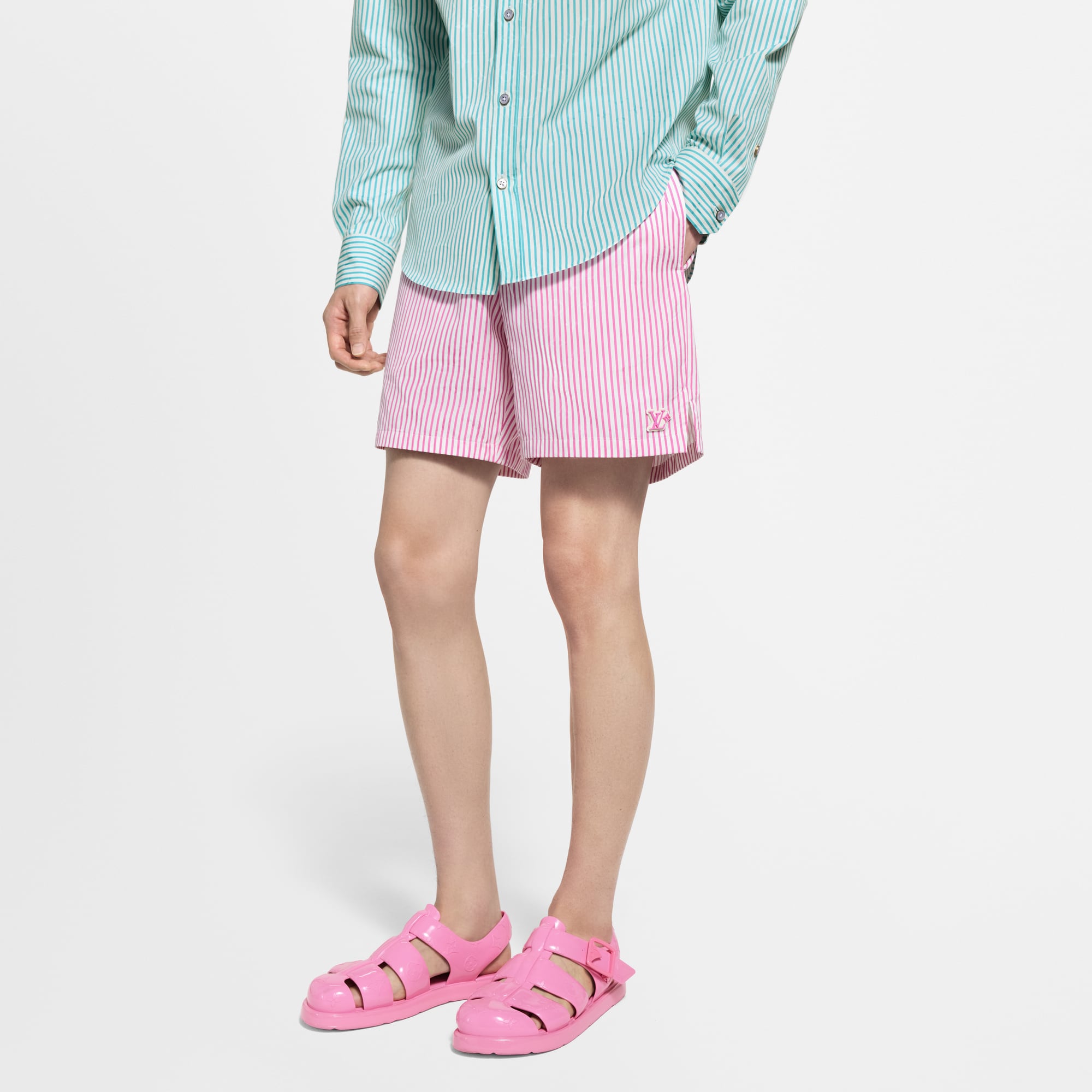 กางเกงขาสั้นแคชวลลาย Monogram Striped  in ผู้ชาย