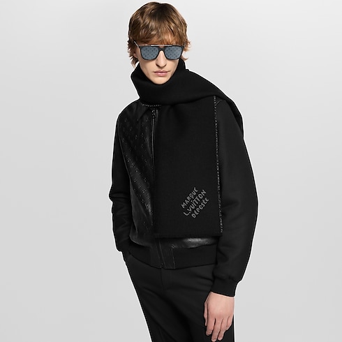 ผ้าพันคอรุ่น Monogram Stripes . in ผู้ชาย's แอคเซสเซอรี่ ผ้าพันคอสำหรับผู้ชาย collections by Louis Vuitton (การย่อ/ขยายผลิตภัณฑ์)