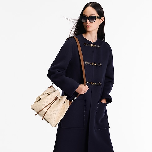 กระเป๋ารุ่น Muria Mahina in ผู้หญิง's กระเป๋าถือ กระเป๋าถือสำหรับผู้หญิง collections by Louis Vuitton (การย่อ/ขยายผลิตภัณฑ์)