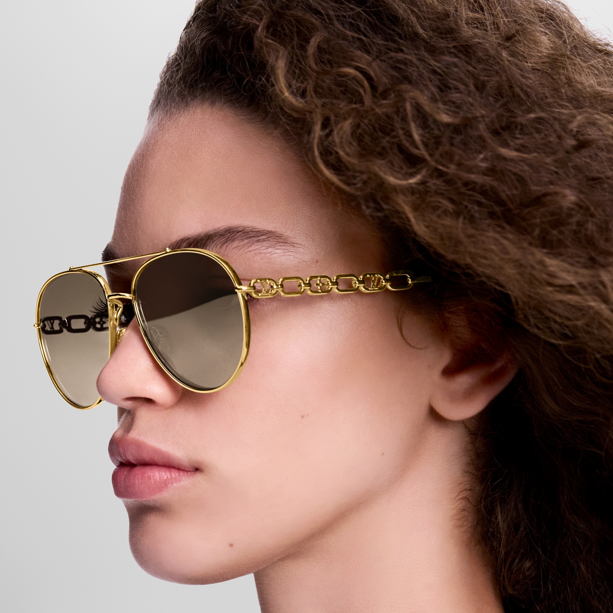 แว่นตากันแดดทรงนักบินรุ่น My LV Chain . in ผู้หญิง