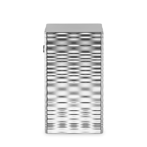 Namiki Building Bookend in ทรังก์ การเดินทาง และ บ้าน's บ้านและศิลปะการไดนิ่ง การตกแต่ง collections by Louis Vuitton (การย่อ/ขยายผลิตภัณฑ์)