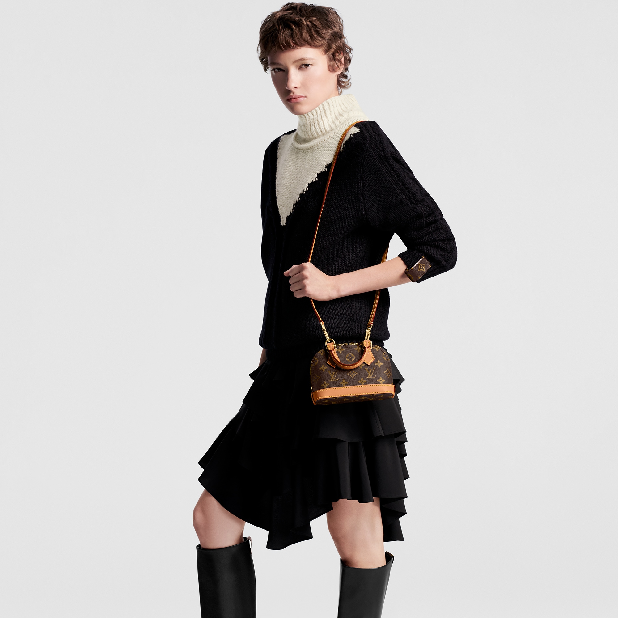 กระเป๋ารุ่น Nano Alma Monogram in ผู้หญิง