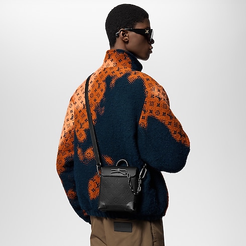 กระเป๋ารุ่น Nano Steamer หนัง Taurillon ลาย Monogram in ผู้ชาย's กระเป๋า All Collections collections by Louis Vuitton (การย่อ/ขยายผลิตภัณฑ์)