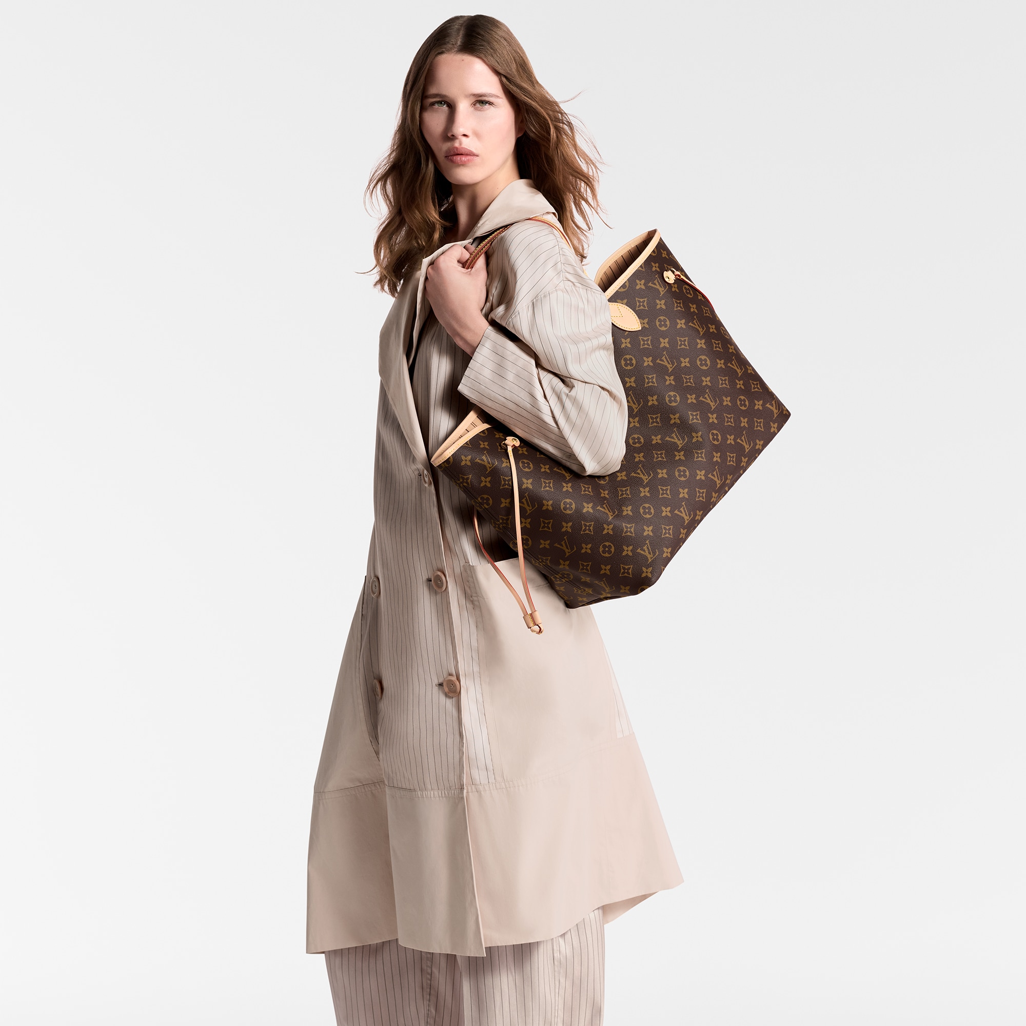 กระเป๋ารุ่น Neverfull GM Monogram in ผู้หญิง