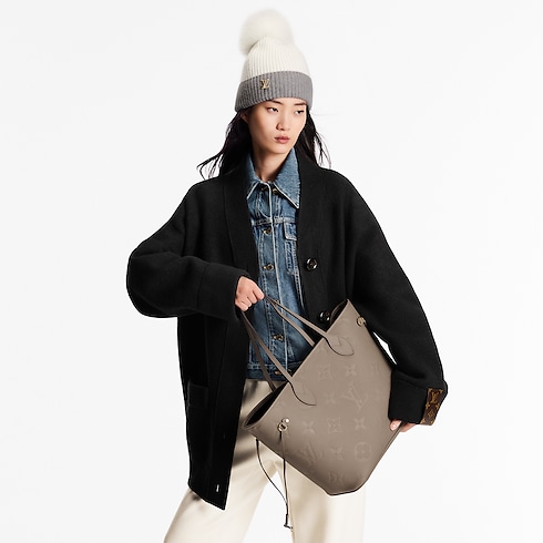 กระเป๋ารุ่น Neverfull MM Monogram Empreinte in ผู้หญิง's กระเป๋าถือ กระเป๋าถือสำหรับผู้หญิง collections by Louis Vuitton (การย่อ/ขยายผลิตภัณฑ์)