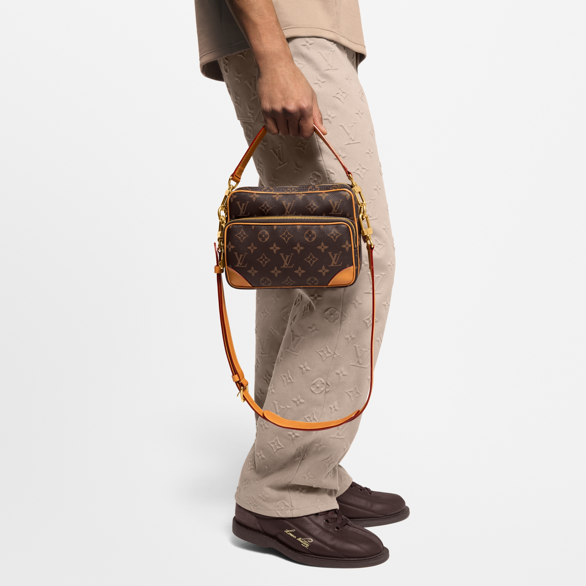 กระเป๋ารุ่น Nil Monogram ประเภทอื่น in กระเป๋าและผลิตภัณฑ์เครื่องหนังขนาดเล็ก