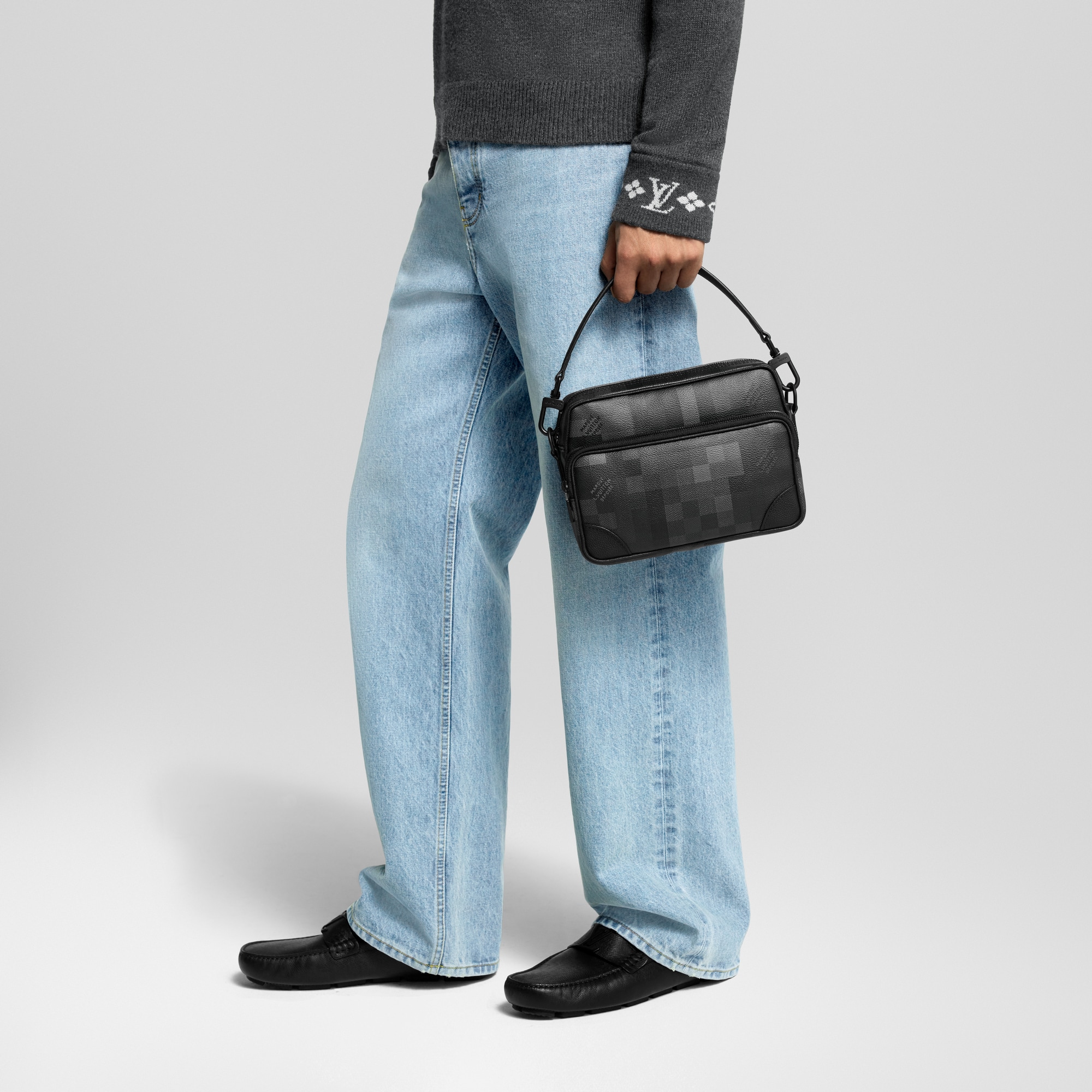 กระเป๋าแมสเซนเจอร์รุ่น Nil D16 in กระเป๋าและผลิตภัณฑ์เครื่องหนังขนาดเล็ก