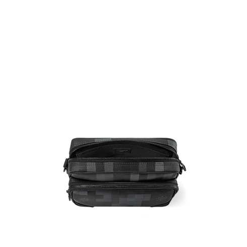 กระเป๋าแมสเซนเจอร์รุ่น Nil D16 in กระเป๋าและผลิตภัณฑ์เครื่องหนังขนาดเล็ก's สำหรับผู้หญิง ใหม่ล่าสุด collections by Louis Vuitton (การย่อ/ขยายผลิตภัณฑ์)