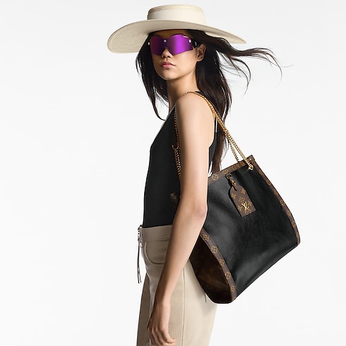 กระเป๋ารุ่น Nova MM LV Vibe in ผู้หญิง's กระเป๋าถือ กระเป๋าถือสำหรับผู้หญิง collections by Louis Vuitton (การย่อ/ขยายผลิตภัณฑ์)