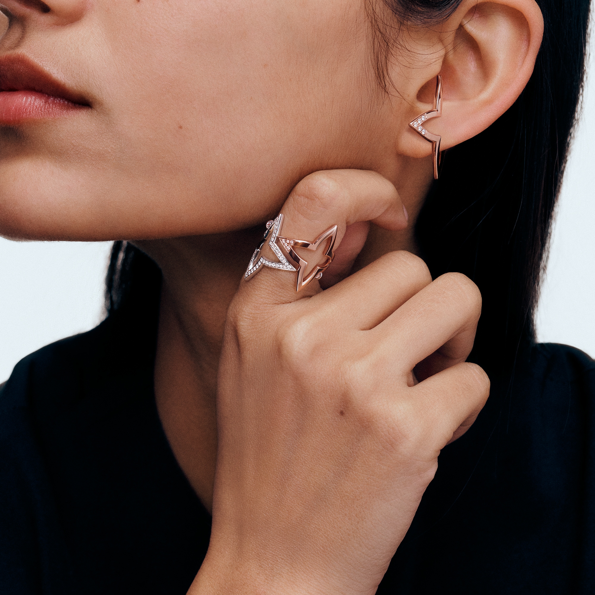 แหวน Open Ring Ombre Blossom ไวท์โกลด์และเพชร  in จิวเวลรี่