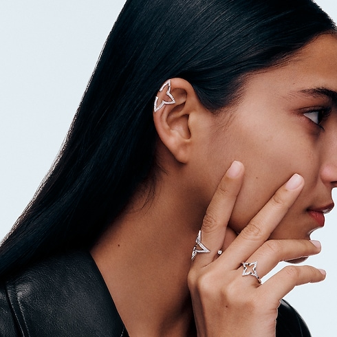 แหวน Ombre Blossom ไวท์โกลด์และเพชร in จิวเวลรี่'s หมวดหมู่ แหวน collections by Louis Vuitton (การย่อ/ขยายผลิตภัณฑ์)