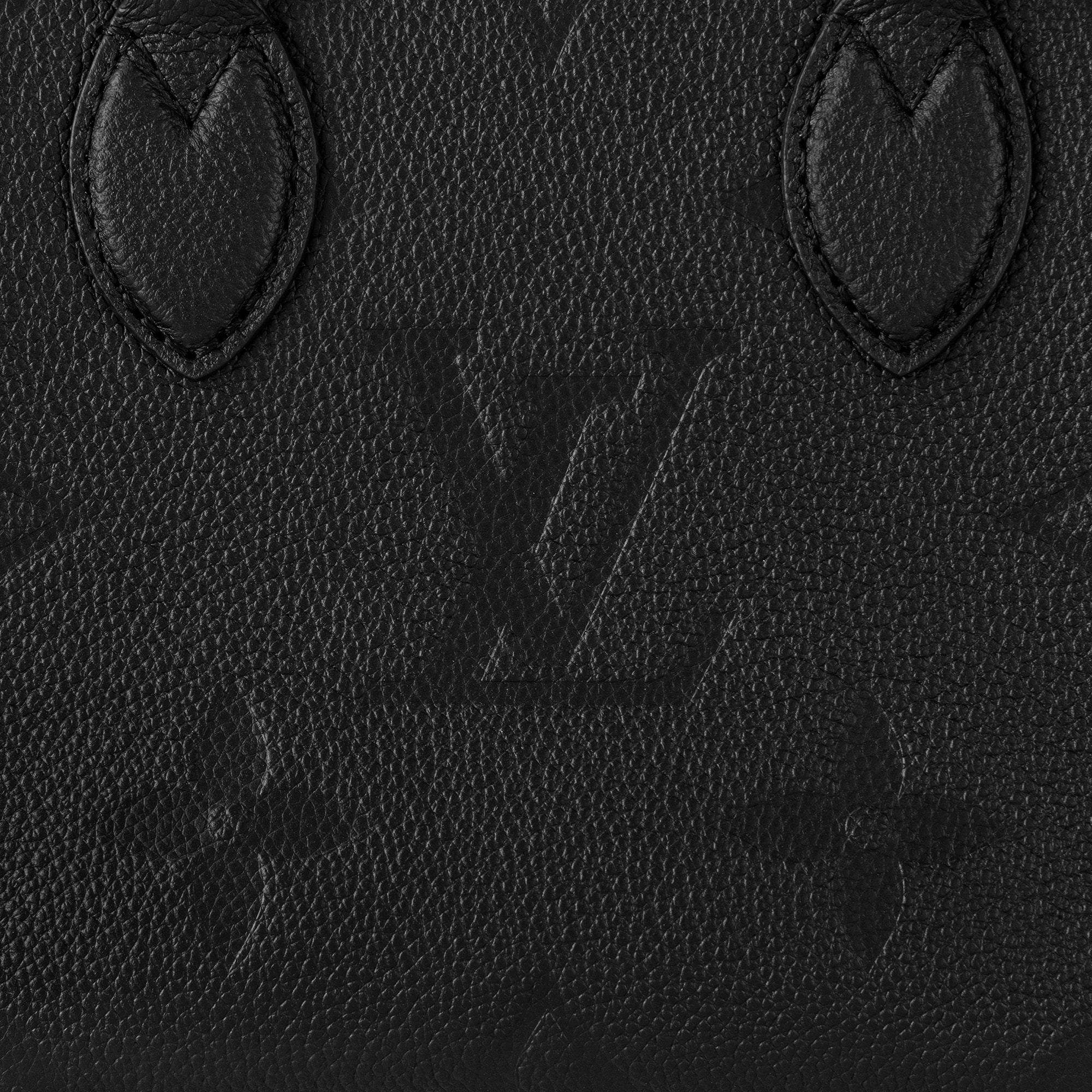 กระเป๋ารุ่น OnTheGo BB Monogram Empreinte in ผู้หญิง